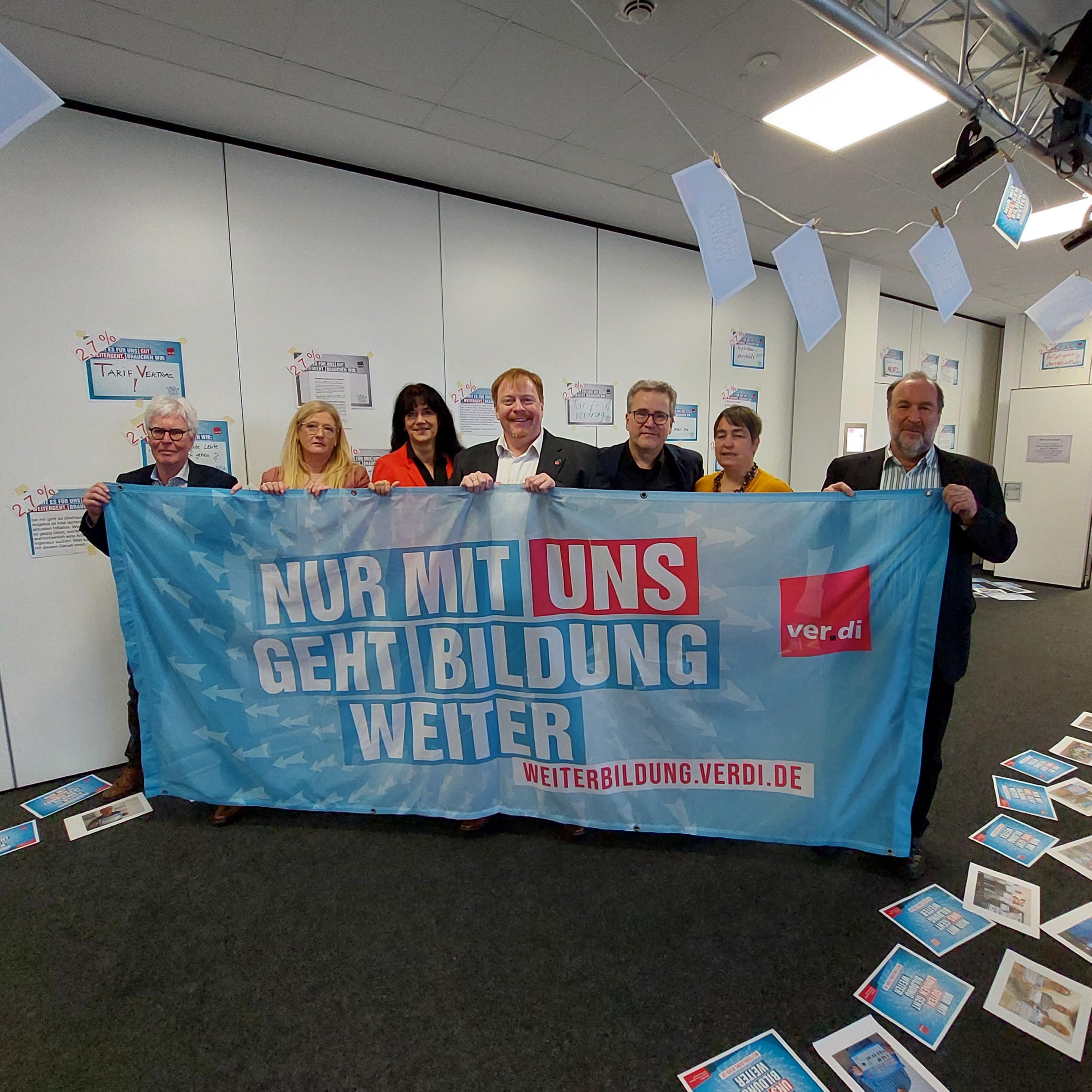 Eure Verhandlungskommission vor der 3. Verhandlungsrunde in Hannover